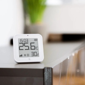 Shelly BLU H&T Display ZB - Sensore T&H con display Bluetooth+Zigbee bianco