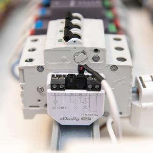 Shelly EM Gen3 - Modulo contatore energia Wi-Fi + pinza contatto 50A